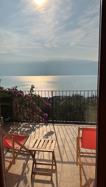 Ein Morgen mit Blick aufs Wasser
