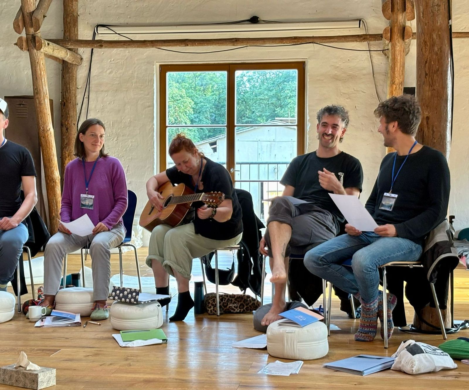 Musik & Gemeinschaft während der Ausbildung Coach für The Work